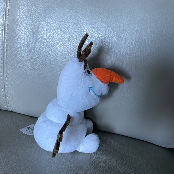 Disney Olaf plush toy - Picture 3 of 5